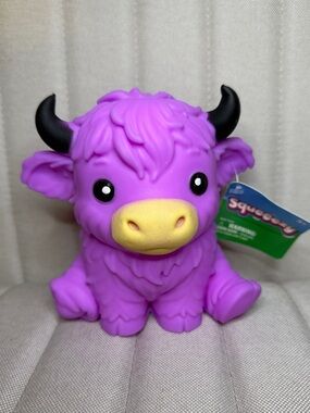 Sunny Days Squeeezy Purple Highland Cow